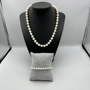Woman’s Brand new ocean treasure 14k faux Pearl Necklace and bracelet set